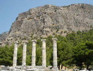 Priene Athena Tapınağı sütunları mimar Pytheos
