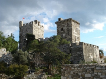 Bodrum kalesi Fransız ve İtalyan kuleleri 