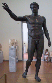 Antiqitera battığında bundan bulunan tunç heykel Atina Milli Müzesindedir.
